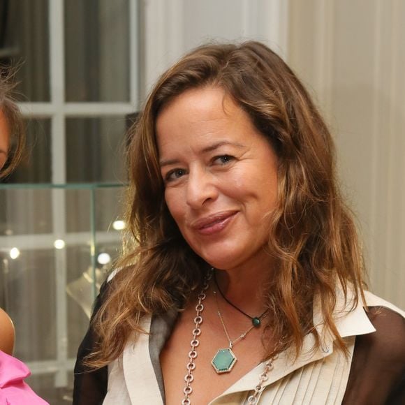 Exclusif - La pianiste Vanessa Benelli Mosell et Jade Jagger - Soirée "Fashion Charity Art" en association avec la fondation Claude Pompidou au Mona Bismarck American Center à Paris le 5 octobre 2016. Ce soir l'agence Pink Heater s'associe à la fondation pour cette où sont vendues et exposée des oeuvres de dix grands artistes contemporains comme Pierre et Gilles, Karl Lagerfeld, Bernard Venet, Erro, Karl Lagasse et Jade Jagger, la fille unique de Bianca et Mick Jagger, qui présentait également sa collection de bijoux qu'elle a dessinée pour cet événement. © CVS/LMS/Bestimage
