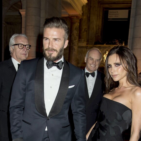 David Beckham et sa femme Victoria Beckham au Gala "Alexander McQueen : Savage Beauty" au Victoria and Albert Museum à Londres, le 12 mars 2015.