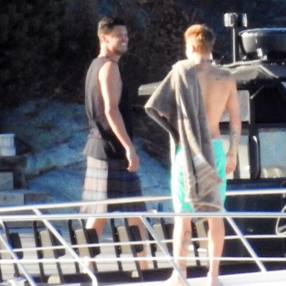 Exclusif - Justin Bieber a loué une immense villa à 30 minutes de Stockholm et fait du wakeboard à Lidingo le 1er octobre 2016