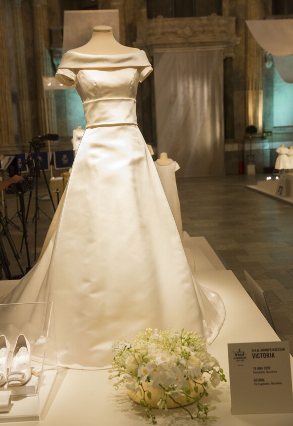 La robe de mariée de la princesse Victoria de Suède, lors de l'inauguration le 17 octobre 2016 au palais royal Drottningholm à Stockholm de l'exposition "Les robes de mariée royales, 1976-2015".