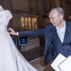 Par Engsheden a créé la robe de mariée de la princesse Victoria de Suède et était présent pour l'inauguration le 17 octobre 2016 au palais royal Drottningholm à Stockholm de l'exposition "Les robes de mariée royales, 1976-2015".