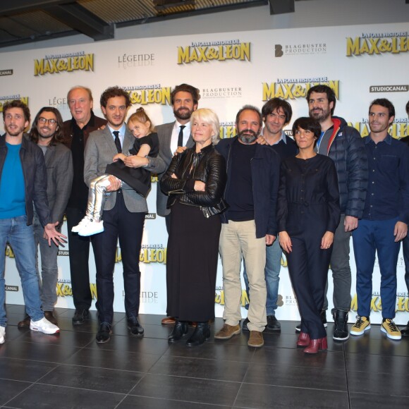 Julien Pestel, Jonathan Barré, Baptiste Lecaplain, Bernard Farcy, David Marsais, Saskia Dillais de Melo, Grégoire Ludig, Catherine Hosmalin, guest, Florence Foresti, Simon Astier, Nicolas Maury et Monsieur Poulpe - Avant-première du film "La Folle Histoire de Max et Léon" au cinéma MK2 Bibliothèque à Paris, le 18 octobre 2016. © CVS/Bestimage