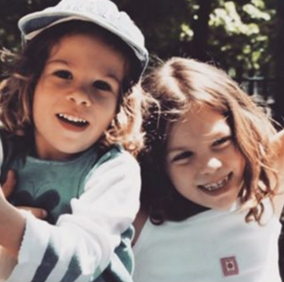 Emmanuelle Seigner poste une vieille photo de ses enfants Morgane et Elvis Polanski
