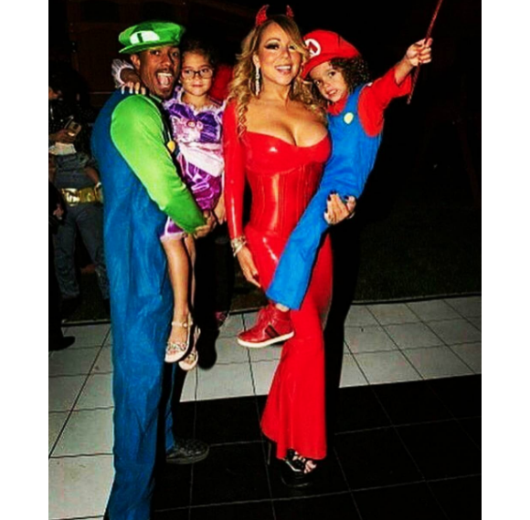 Nick Cannon, Mariah Carey et leurs enfants à la soirée d'Halloween de la chanteuse. Photo publiée sur Instagram le 24 octobre 2016