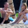 Exclusif - Gwyneth Paltrow passe ses vacances de Noel en famille a Hawaii. Pour le Nouvel An, la petite famille a profite de la plage, du paddle ou du farniente le 1er janvier 2014.