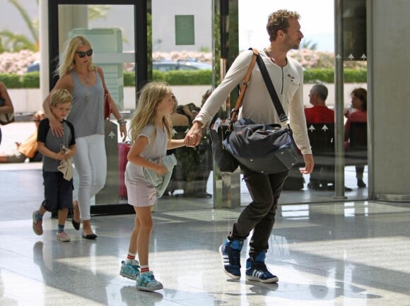 Exclusif -Gwyneth Paltrow, Chris Martin et leurs enfants Apple et Moses quittent l'ile de Majorque en Espagne apres quelque jours de vacances dans la maison de l'acteur Americain Michael Douglas le 14 juillet 2013.