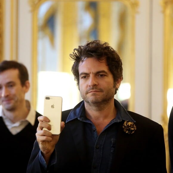 Le chanteur M (Matthieu Chedid) - Audrey Azoulay a fait commandeur de l'Ordre des Arts et des Lettres Louis Chedid dans le salon du ministère de la Culture à Paris, le 25 Octobre 2016. © Dominique Jacovides/Bestimage