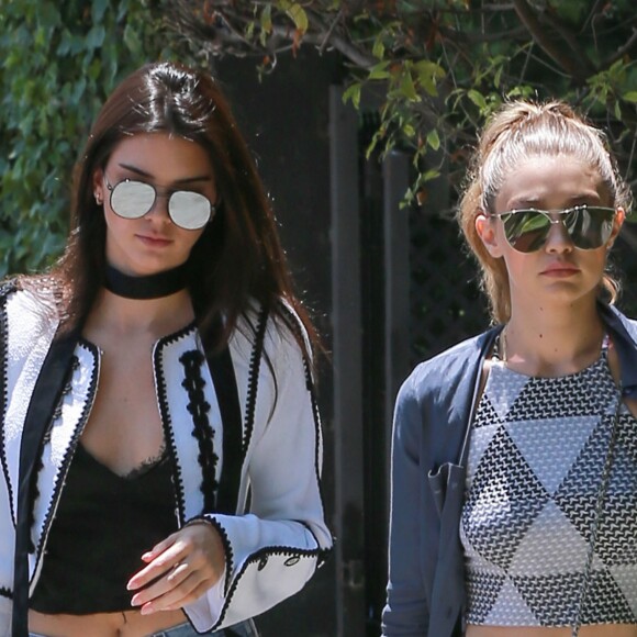 Kendall Jenner est allée déjeuner avec sa mère Kris Jenner et sa meilleure amie Gigi Hadid au restaurant Zinque à West Hollywood, le 2 juin 2016