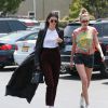 Les amies Kendall Jenner et Gigi Hadid font du shopping chez Fred Segal à West Hollywood, le 1er juin 2016