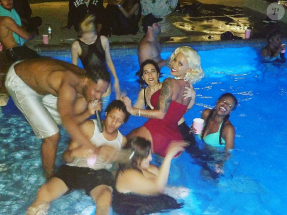 Amber Rose a publié les photos de sa pool-party d'anniversaire sur sa page Instagram.Photo publiée sur Instagram le 24 octobre 2016
