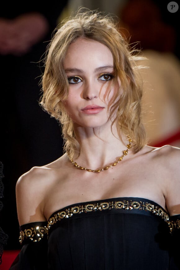 Lily-Rose Depp - Montée des marches du film "I, Daniel Blake" lors du 69e Festival International du Film de Cannes. Le 13 mai 2016. © Jacovides-Borde-Moreau/Bestimage