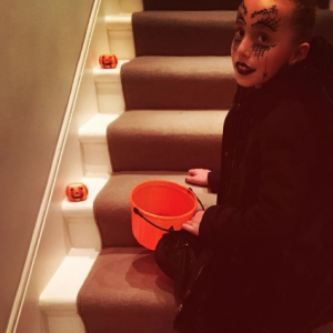 Cathy Guetta a publié une photo de ses enfants Tim Elvis et Angie déguisés pour Halloween, sur sa page Instagram, le 1 er novembre 2016