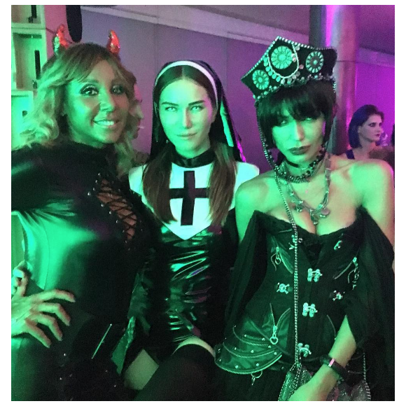Cathy Guetta fête Halloween au club Bolton avec ses amies, à Londres. Photo publiée sur Instagram le 31 octobre 2016