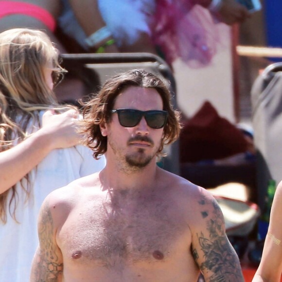 Exclusif -  Audrina Patridge et son compagnon Corey Bohan se détendent à la plage de Cabo le 13 juin 2015.