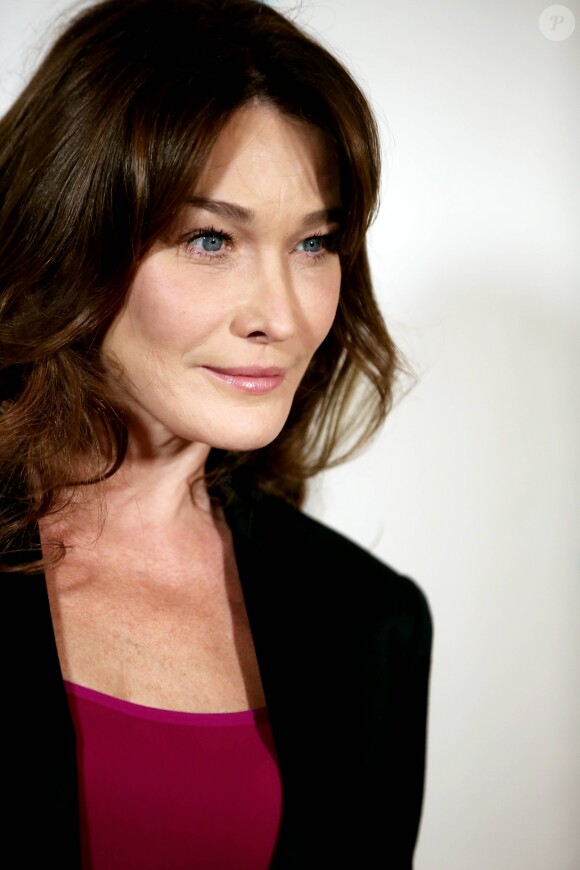 Carla Bruni-Sarkozy - Soirée au profit de l'association "Sur les Bancs de l'Ecole" au Pavillon Gabriel à Paris le 7 novembre 2016. Les chefs et les artistes se mobilisent à la faveur de l'autisme lors de la 6ème édition de l'Autism Charity Gala. © Dominique Jacovides/Bestimage  6th edition of the Autism Charity Gala in Paris November 7, 2016.07/11/2016 - Paris