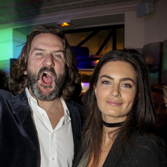 Fréderic Beigbeder et sa femme Lara Micheli - Le prix de Flore 2016 pour Nina Yargekov et sa "Double nationalité" au Café de Flore à Paris, France, le 8 novembre 2016.