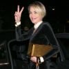Sharon Stone repart de l'after-party du film Alliés chez Bouchon à Beverly Hills, Los Angeles, le 9 novembre 2016.