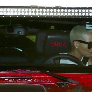 Amber Rose arrive à l'hôpital Cedars-Sinai pour rendre visite à Blac Chyna et Rob Kardashian qui viennent d'avoir une petite fille Dream à Los Angeles le 10 novembre 2016.