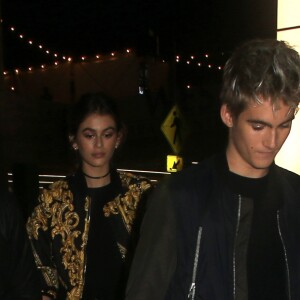 Cindy Crawford avec son mari Rande Gerber et leurs enfants Kaia Jordan Gerber et Presley Walker Gerber et guest - Célébrités arrivant au "Jeremy Scott fashion show" à Los Angeles le 10 juin 2016.  Celebs seen attending the Jeremy Scott fashion show in downtown Los Angeles, California on June 10, 2016.10/06/2016 - Los Angeles