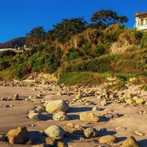 Cindy Crawford et Rande Gerber mettent en vente leur villa de Malibu pour la modique somme de 60 millions de dollars (novembre 2016).
