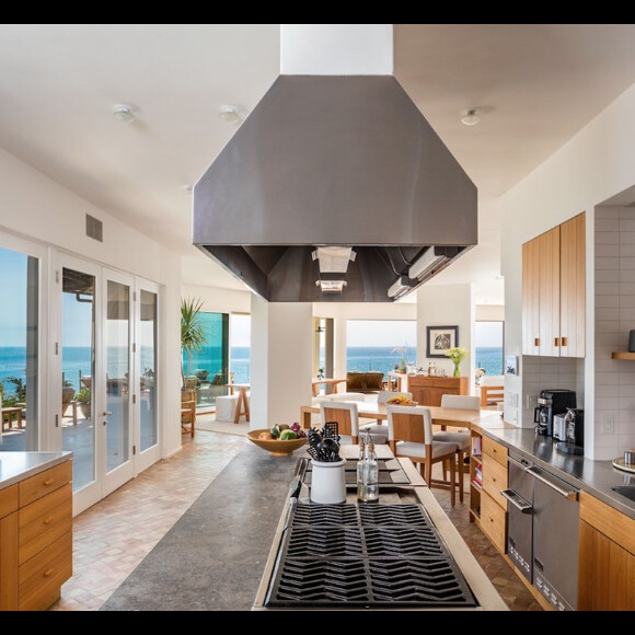 Cindy Crawford et Rande Gerber mettent en vente leur villa de Malibu pour la modique somme de 60 millions de dollars (novembre 2016).