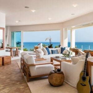 Cindy Crawford et Rande Gerber mettent en vente leur villa de Malibu pour la modique somme de 60 millions de dollars (novembre 2016).