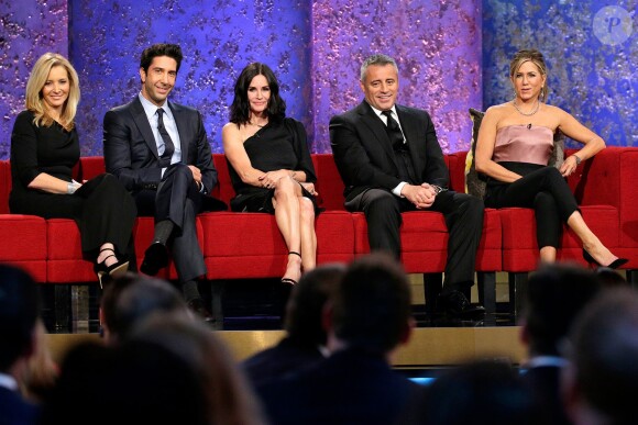 Les acteurs de la série "Friends" réunis en février 2016 pour honorer le producteur de télévision James Burrows.