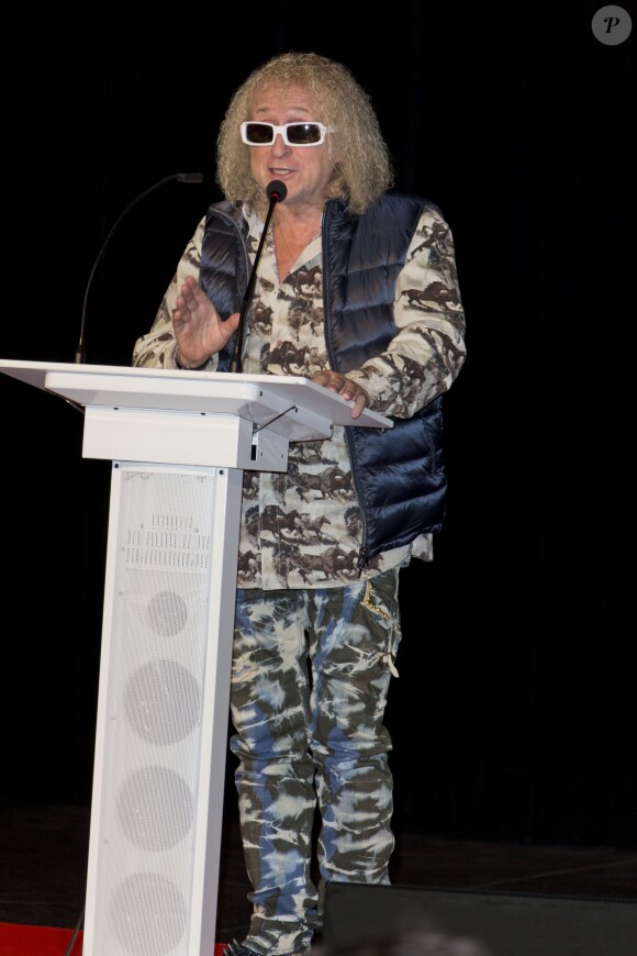 Michel Polnareff - Inauguration du centre culturel Michel Polnareff à Fontenay-Trésigny le 25 novembre 2016 Michel Polnareff a vécu dans ce village en 1987 et 1988 dans le bar de Mr et Mme Troisvallet.