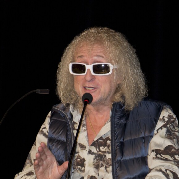 Michel Polnareff - Inauguration du centre culturel Michel Polnareff à Fontenay-Trésigny le 25 novembre 2016 Michel Polnareff a vécu dans ce village en 1987 et 1988 dans le bar de Mr et Mme Troisvallet.