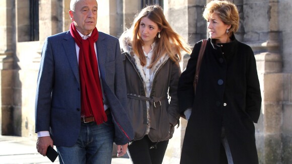 Alain Juppé encaisse la défaite, épaulé par sa femme et ses filles...