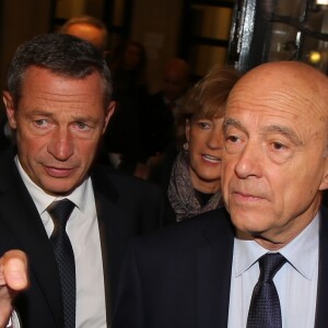 Alain Juppé et sa femme Isabelle - Le maire de Bordeaux et le candidat à la primaire de la droite et du centre pour les élections présidentielles de 2017 (Les Républicains LR), Alain Juppé quitte son QG de campagne après sa défaite à la primaire de droite et du centre à Paris, France, le 27 novembre 2016. © Marc Ausset-Lacroix/Bestimage