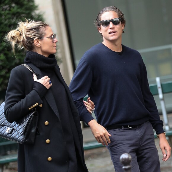 Heidi Klum et son compagnon Vito Schnabel à Paris, le 20 octobre 2016.
