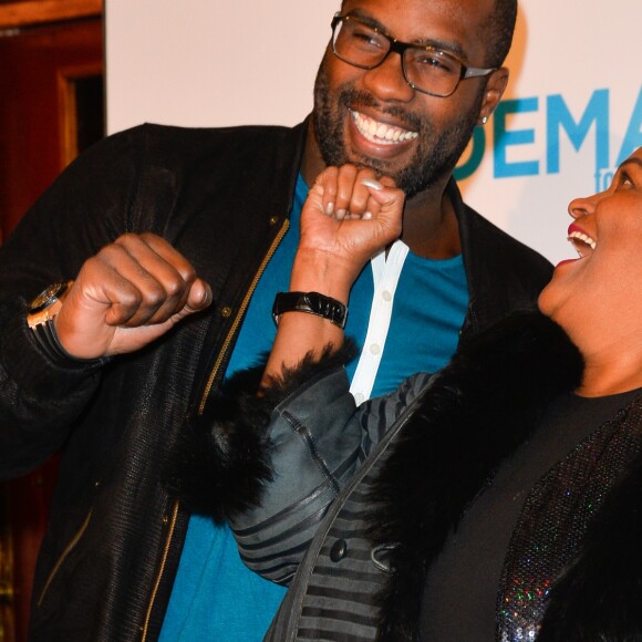 Teddy Riner, Belinda Boyd (Khalilah Camacho Ali est l'ancienne femme du boxeur Mohamed Ali) - Avant première du film "Demain tout commence" au Grand Rex à Paris le 28 novembre 2016. © Coadic Guirec/Bestimage