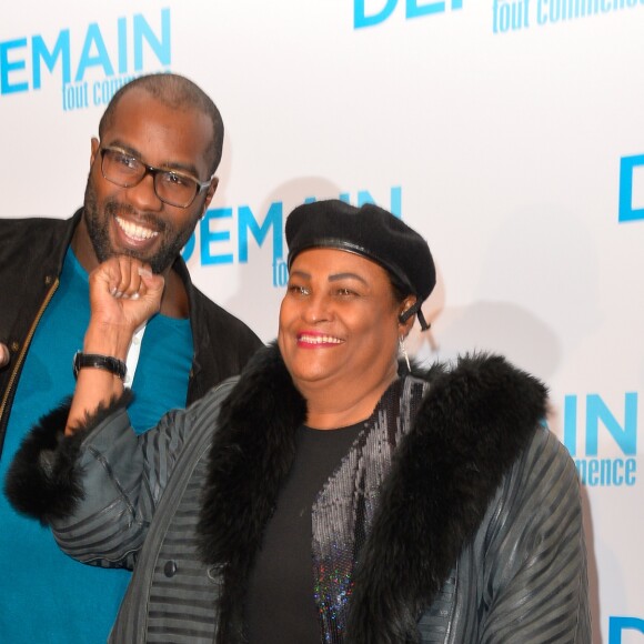 Teddy Riner, Belinda Boyd (Khalilah Camacho Ali est l'ancienne femme du boxeur Mohamed Ali) - Avant première du film "Demain tout commence" au Grand Rex à Paris le 28 novembre 2016. © Coadic Guirec/Bestimage