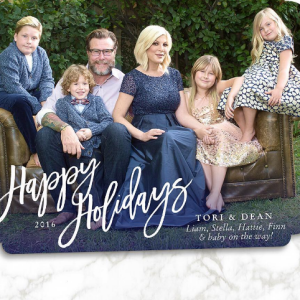 La carte de Noël 2016 de Tori Spelling, dévoilée fin novembre sur Instagram.