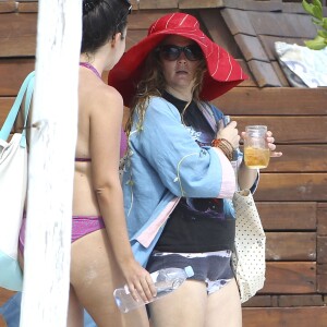 Exclusif - Drew Barrymore au Bikini Bootcamp à l'Amansala Resort. Tulum, Mexique, le 17 novembre 2016.