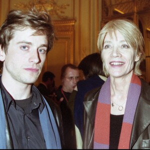 Thomas Dutronc et Françoise Hardy à Paris en 2001. 