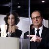 Audrey Azoulay, François Hollande et Marc Ladreit de Lacharrière - Vernissage de l'exposition de 60 oeuvres d'art africain et océanien issues de la collection personnelle de Marc Ladreit de Lacharrière au Musée du Quai Branly - Jacques Chirac à Paris, le 22 Novembre 2016. Intitulée "Eclectique, une collection du XXIe siècle", cette exposition s'y tiendra jusqu'au 2 avril 2017. © Dominique Jacovides/Bestimage