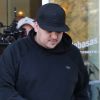 Rob Kardashian et sa fiancée Blac Chyna sont allés chez le dentiste à Calabasas. Blac Chyna porte son fils King Stevenson dans ses bras. Le 1er décembre 2016 Veuillez flouter le visage de l'enfant  Reality star Rob Kardashian and his fiancee Blac Chyna were seen heading to a dental clinic in Calabasas, California on December 1, 2016. Last week, there were reports stating that Rob moved back with Blac Chyna after leaving earlier this year in the spring. The two have also reportedly confirmed a wedding date set for July 17, 201701/12/2016 - Los Angeles