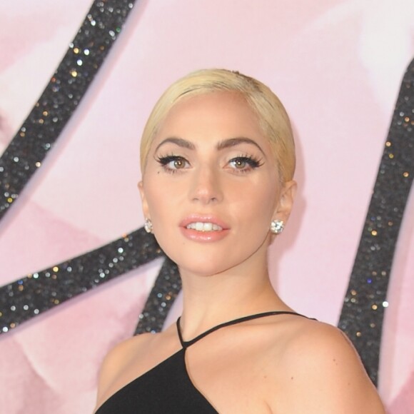 Lady Gaga au Fashion Awards 2016 au Royal Albert Hall à Londres, le 5 décembre 2016 © Ray Tang/London News Pictures via Zuma/Bestimage
