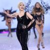 Lady Gaga au Défilé Victoria's Secret Paris 2016 au Grand Palais à Paris, le 30 novembre 2016. © Cyril Moreau/Bestimage