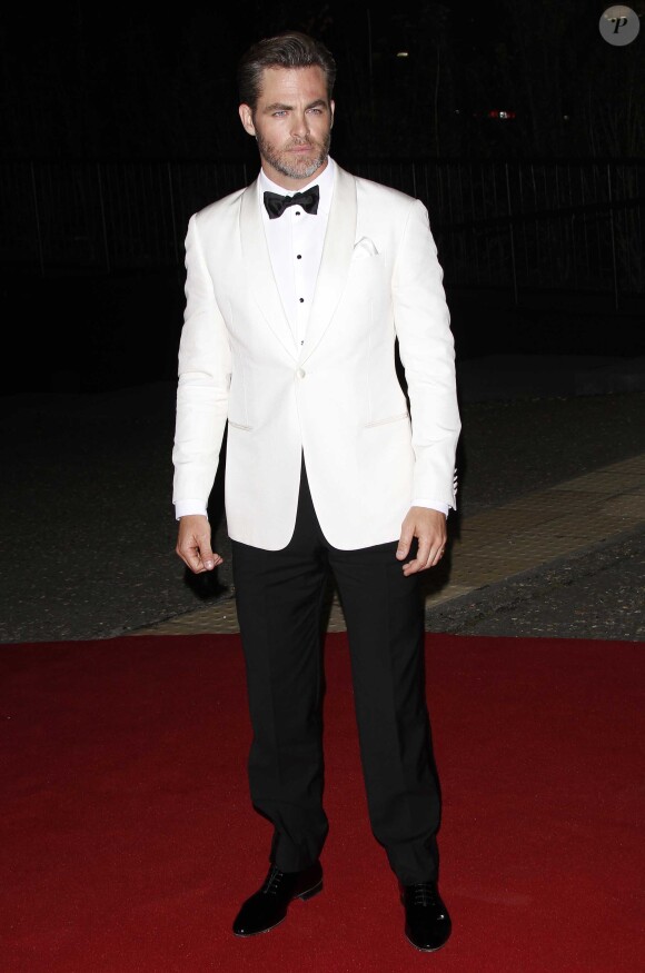 Chris Pine (boutons de manchettes Montblanc) - People à la soirée "GQ Men of the Year Awards" à "The Tate Modern" à Londres. Le 6 septembre 2016