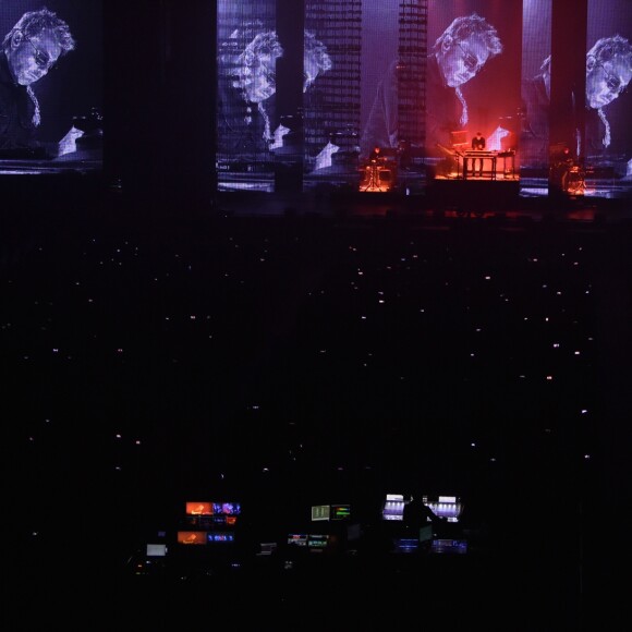 Jean-Michel Jarre en concert à l'AccorHotels Arena POPB Bercy lors de sa tournée "Electronica World Tour" à Paris. Le 12 décembre 2016 © Lionel Urman / Bestimage