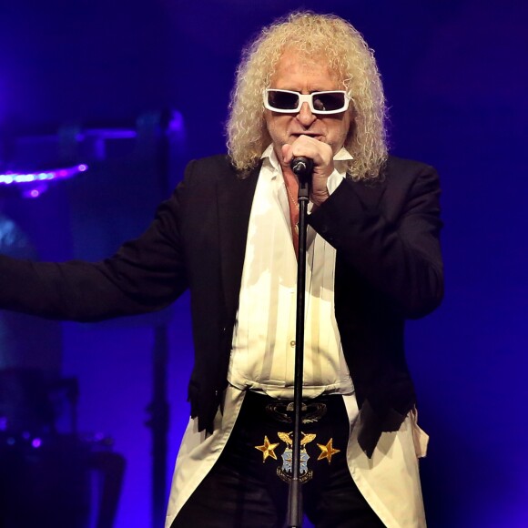 Exclusif - Michel Polnareff lors de son concert à la patinoire de Mériadeck à Bordeaux, le 30 novembre 2016. © Patrick Bernard-Quentin Salinier/Bestimage