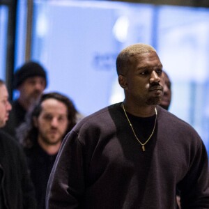 Kanye West arrive à la Trump Tower à Manhattan pour un entretien avec Donald Trump. New York, le 13 décembre 2016.