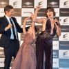 Paul W.S. Anderson, Milla Jovovich et leur fille lors de la première mondiale de "Resident Evil: The Final Chapter" à Tokyo, le 13 décembre 2016.