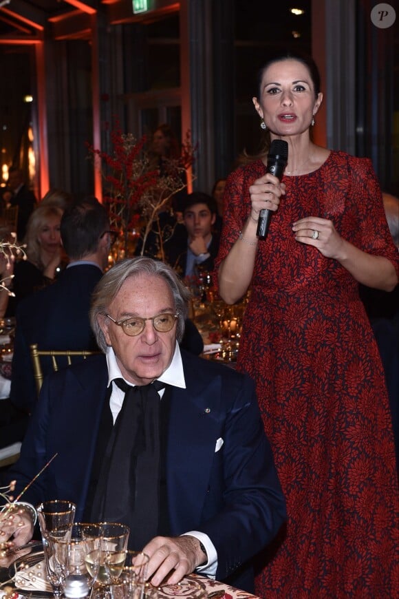 Diego Della Valle et Livia Firth au dîner de Noël de l'Institut Européen d'Oncologie, au profit de la fondation de l'institut (Fondazione IEO CCM) à la Villa Necchi Campiglio. Milan le 13 décembre 2016.
