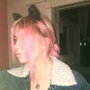 Ashley Benson s'est teint les cheveux en rose pour son anniversaire. Elle a publié une photo sur sa page Instagram le 19 décembre 2016