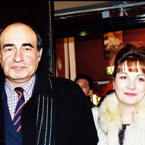 Philippe Khorsand et sa femme Theodora au théâtre de la Gaité Montparnasse, le 3 février 2002.