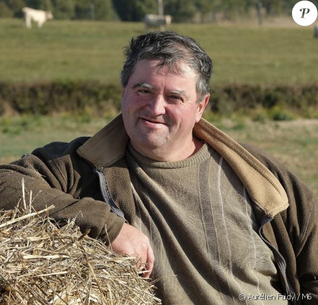 Jean-Marc, 52 ans, est viticulteur et éleveur de vaches allaitantes en Bourgogne. Candidat de "L'amour est dans le pré 2017". 